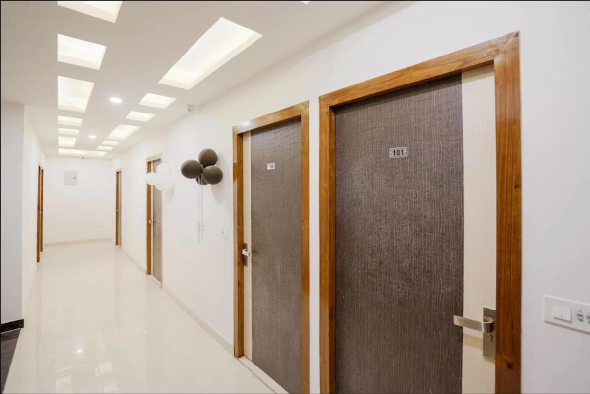 Hotel The Ocean Near Igi Airport نيودلهي المظهر الخارجي الصورة