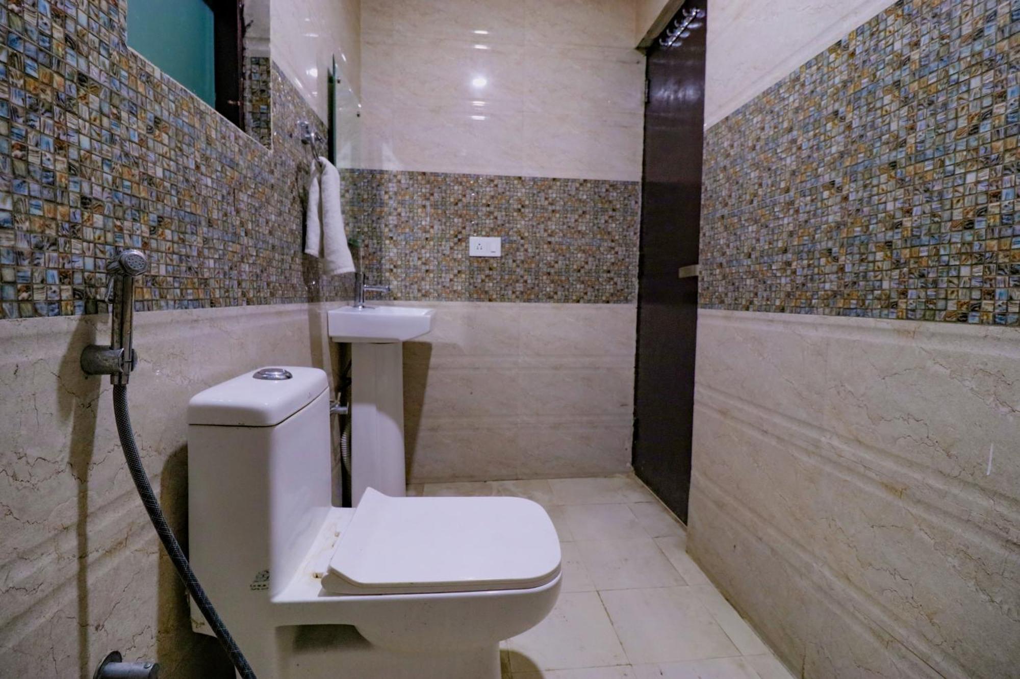Hotel The Ocean Near Igi Airport نيودلهي المظهر الخارجي الصورة
